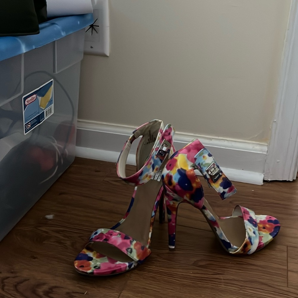 Floral like heels from SM